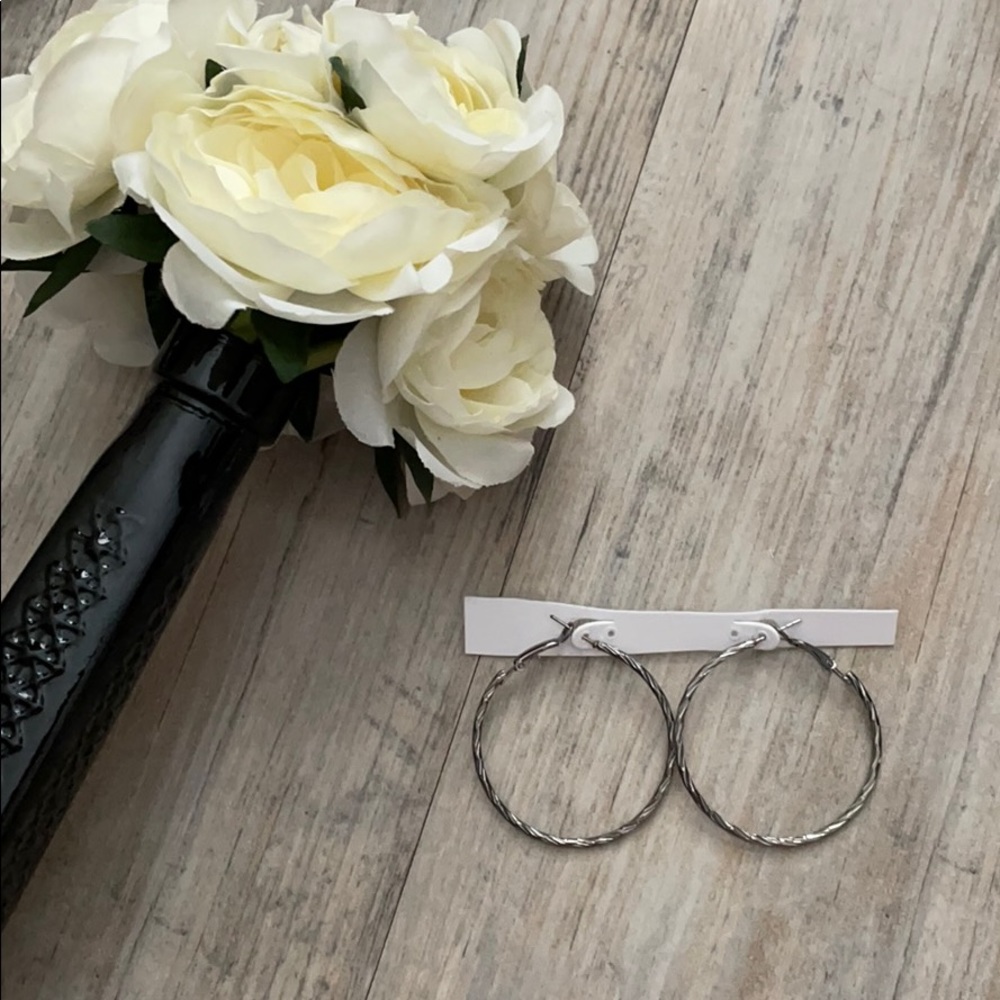black silver hoops earrings